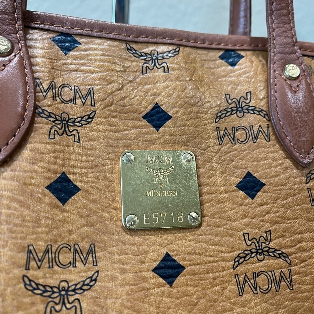 MCM COGNAC VISETOS SMALL ZIPPERED TOTE - Picture 3 of 15